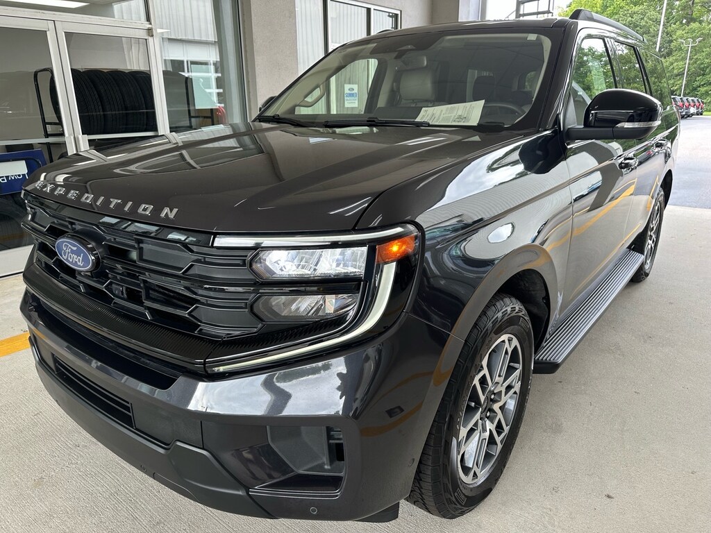 Certified 2025 Ford Expedition Active 4x4 Active SUV