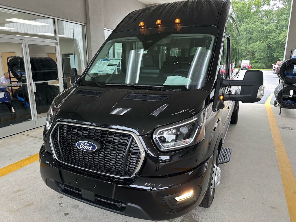 New 2026 Ford Transit AWD 350 HD XLT LWB High Roof DRW Ext Pass Van AWD 350 HD XLT LWB High Roof DRW Ext Pass Van