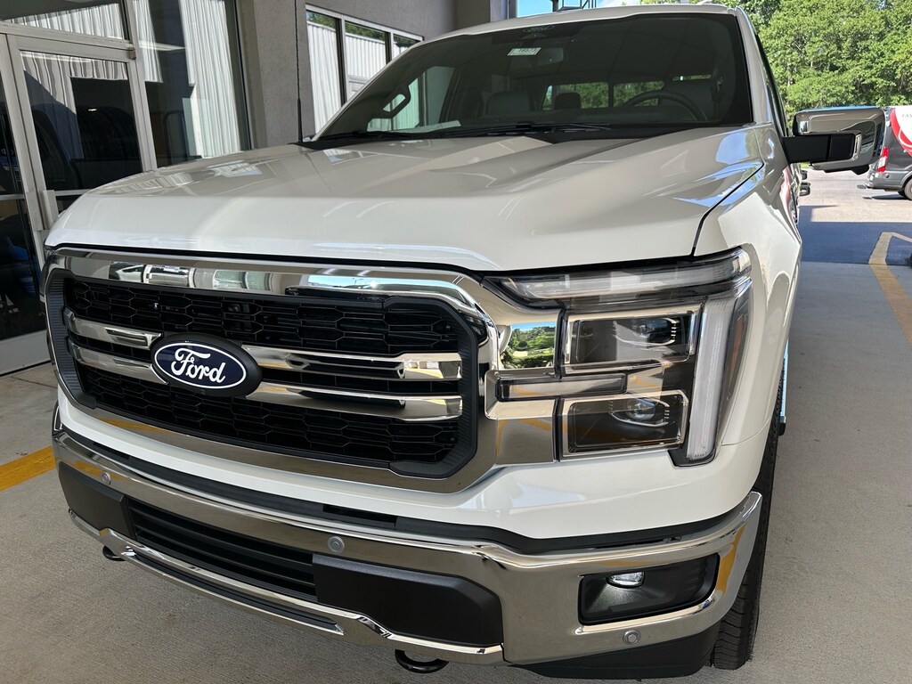 New 2026 Ford F-150 Lariat 4x4 Lariat SuperCrew 5.5 ft. SB