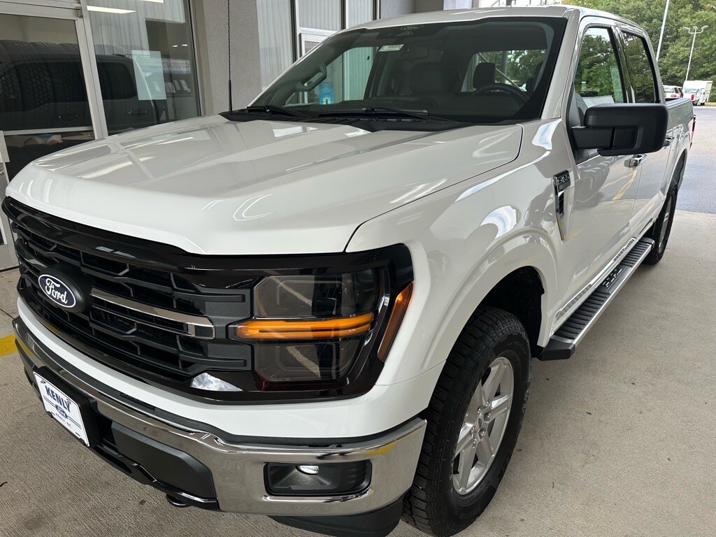 2025 Ford F-150 XLT photo 2