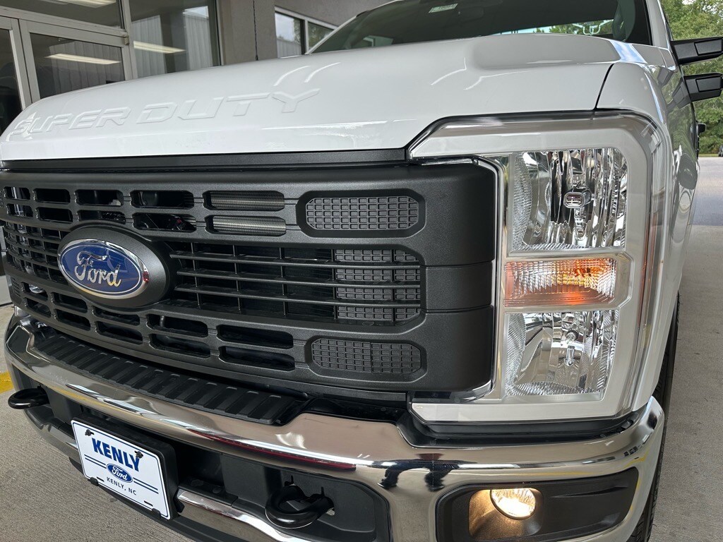 New 2026 Ford F-250 Super Duty XL 4x2 XL Regular Cab 8 ft. LB Pickup