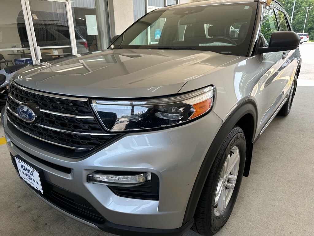 2020 Ford Explorer XLT photo 2