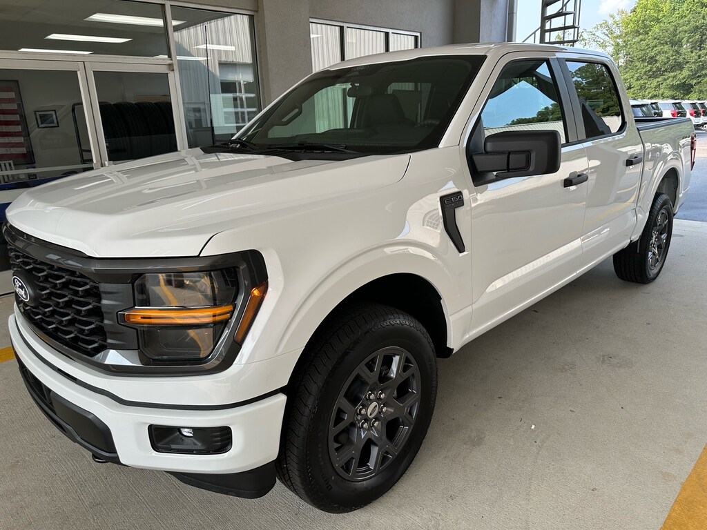 New 2026 Ford F-150 STX 4x4 STX SuperCrew 5.5 ft. SB