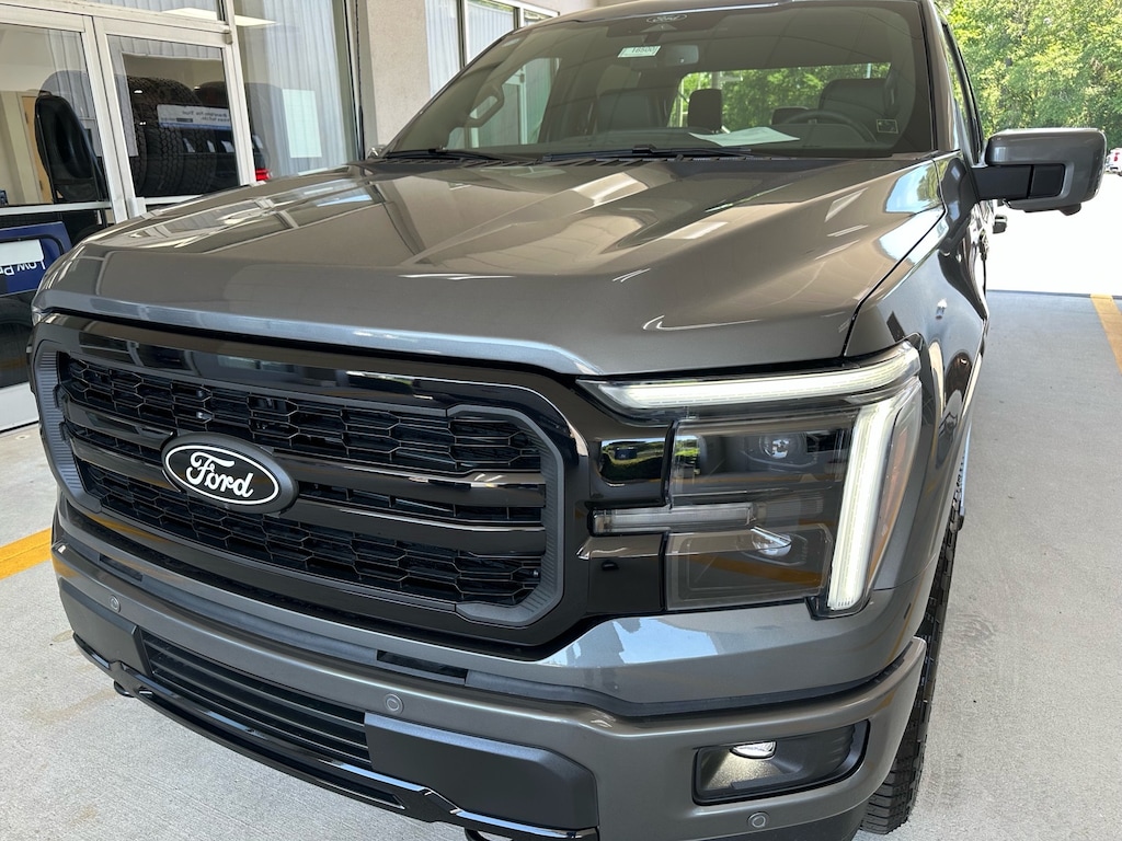 New 2026 Ford F-150 Lariat 4x4 Lariat SuperCrew 5.5 ft. SB