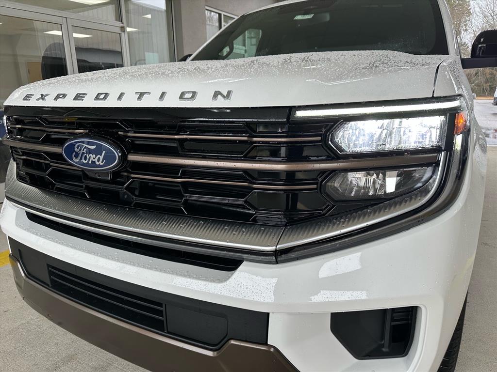 2026 Ford Expedition King Ranch's photo