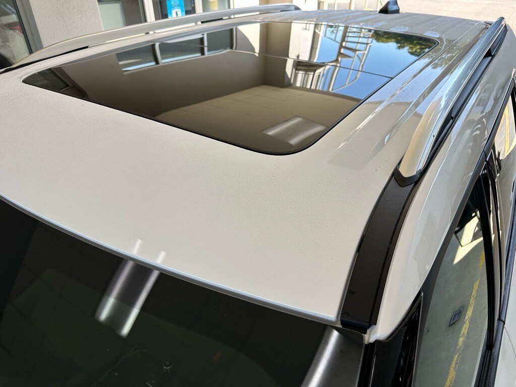 2025 Ford Explorer Platinum photo 2