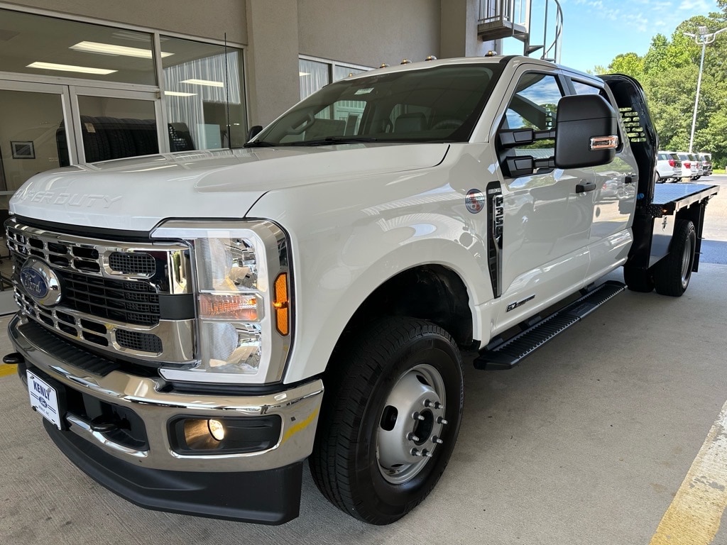 New 2025 Ford F-350 Super Duty 4x4 XL Crew DRW w/PJs 9 Western Pro 4x4 XL CREW DRW w/PJs 9 Western Pro