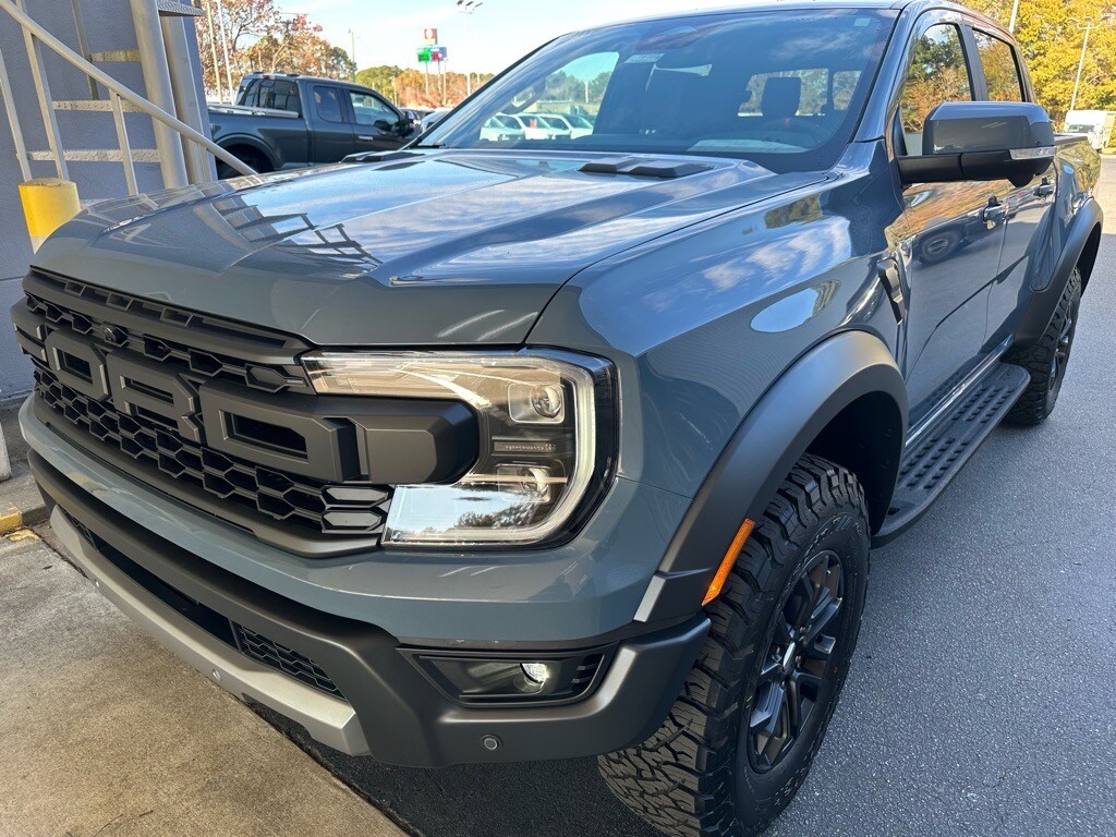2025 Ford Ranger Raptor photo 2