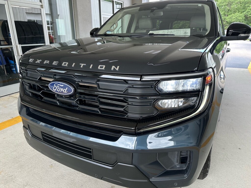 Certified 2025 Ford Expedition Active 4x4 Active SUV