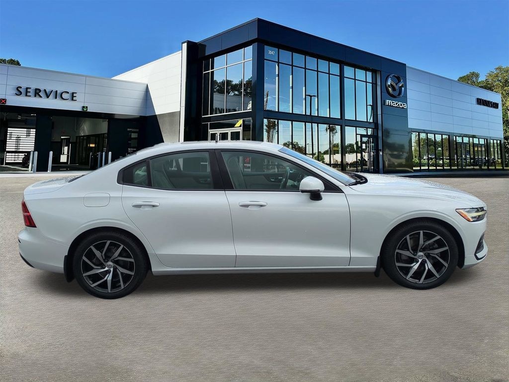 Used 2020 Volvo S60 T5 Momentum Sedan