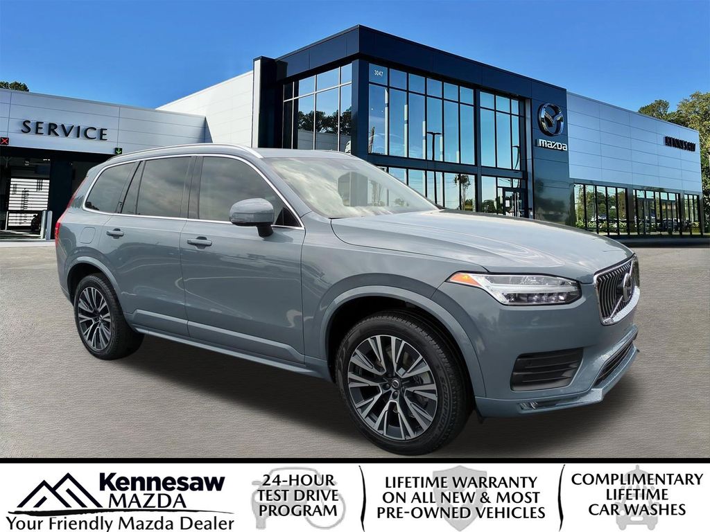2022 Volvo XC90 T5 Momentum FWD's photo