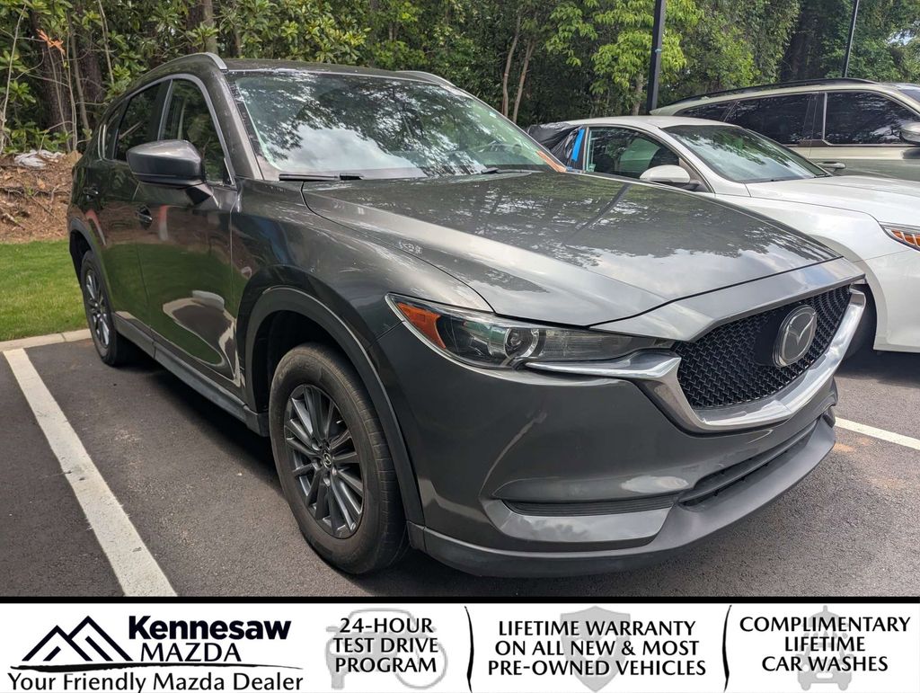 2021 Mazda CX-5 Touring Auto's photo