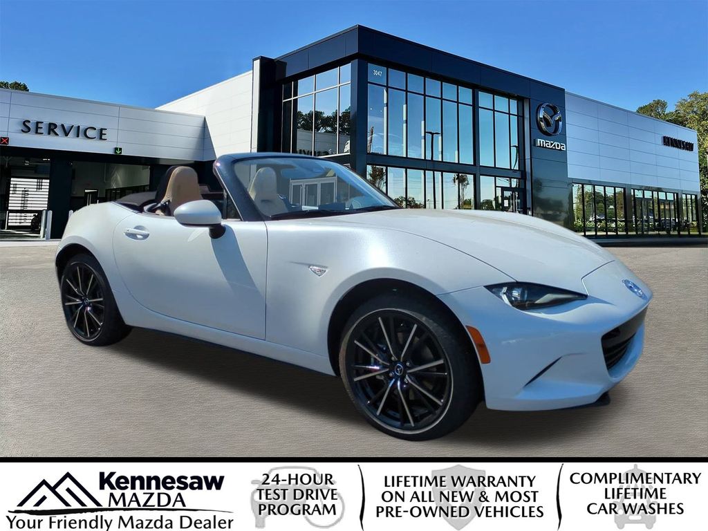 2025 Mazda MX-5 Miata Grand Touring's photo