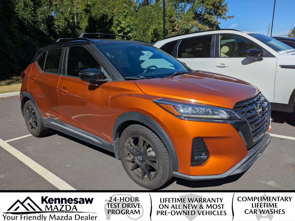 2022 Nissan Kicks SR