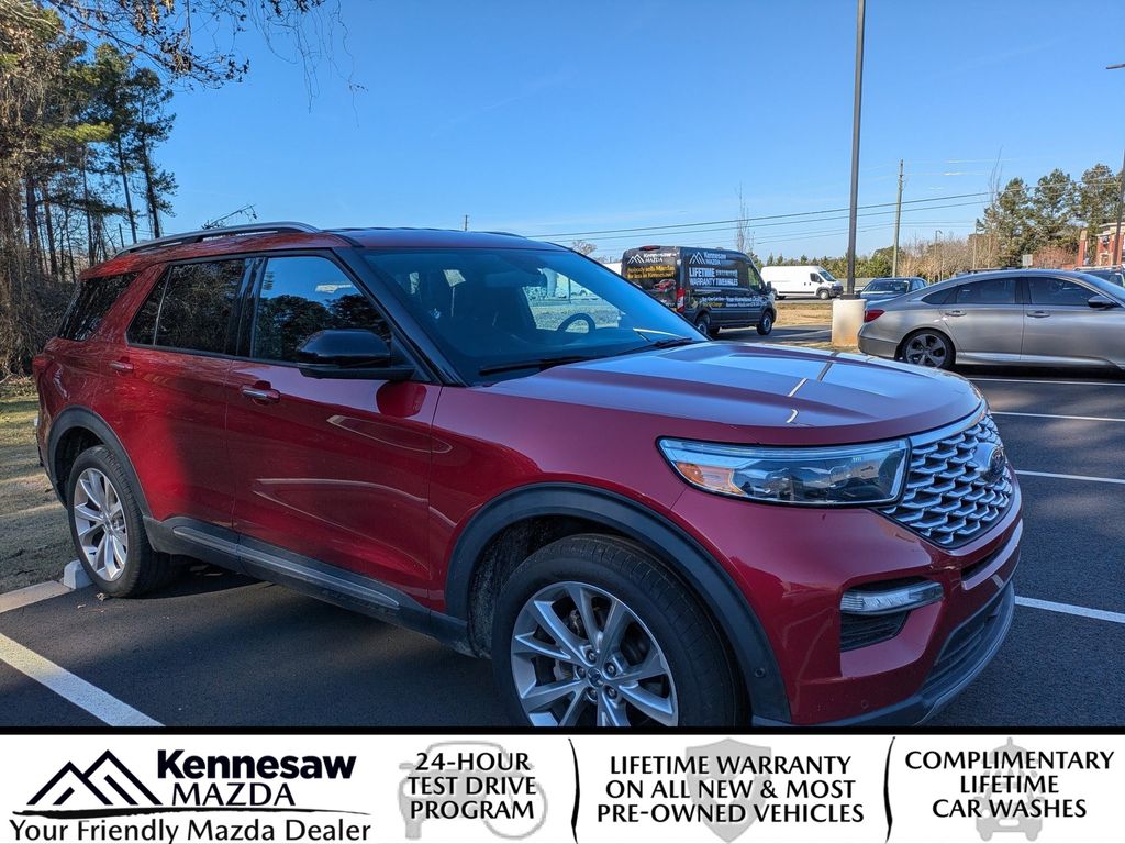 2021 Ford Explorer Platinum's photo