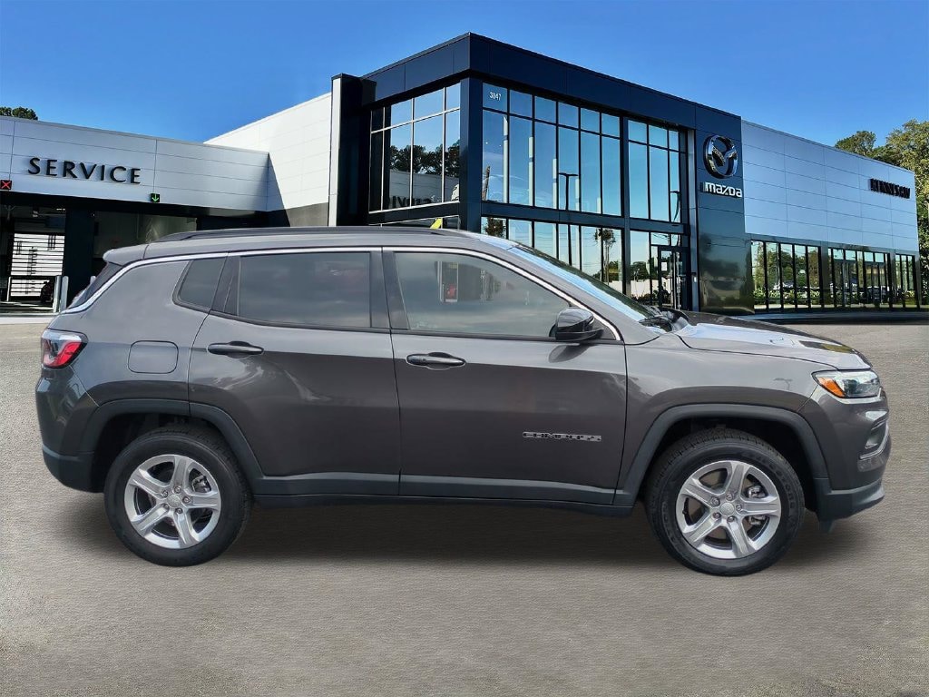 Used 2023 Jeep Compass Latitude SUV