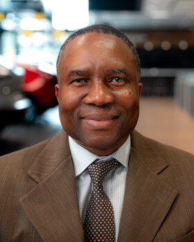 Staff member Bo Tshuma from ID_292b96