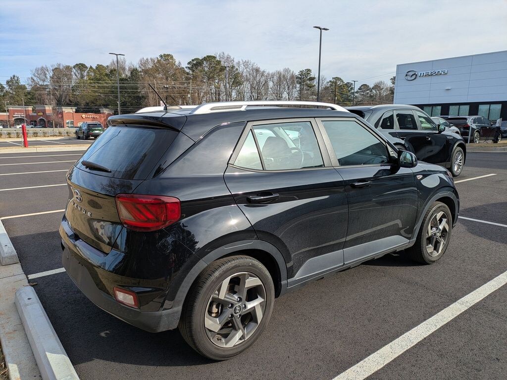 Used 2023 Hyundai Venue SEL SUV