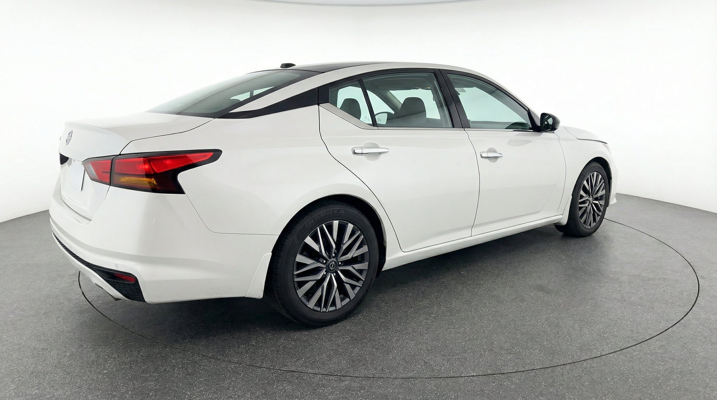 Thumbnail: 2025 Nissan Altima - 9