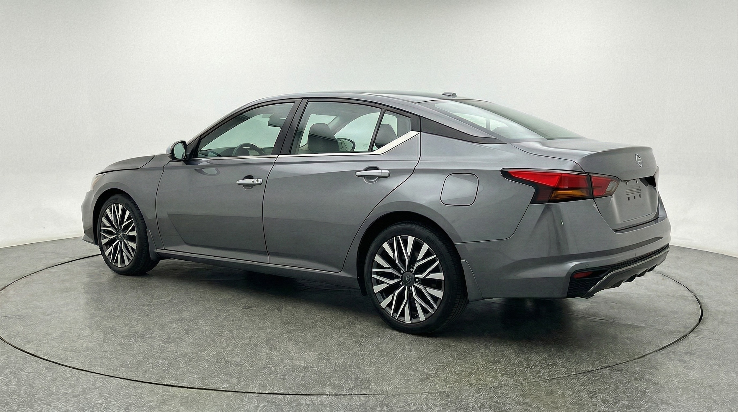 Thumbnail: 2025 Nissan Altima - 5