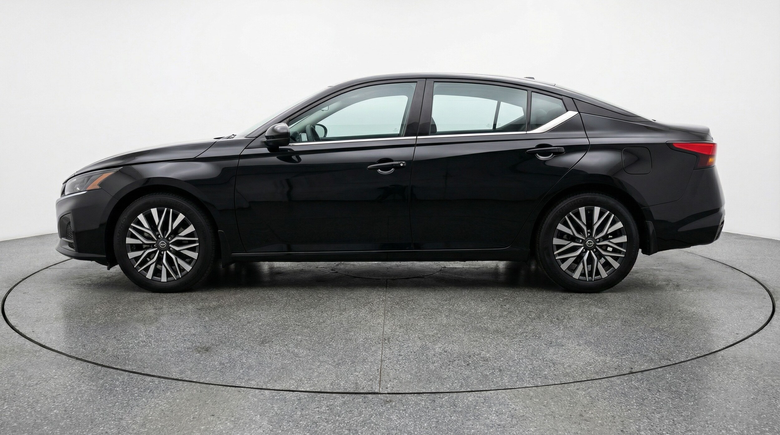 Thumbnail: 2025 Nissan Altima - 4