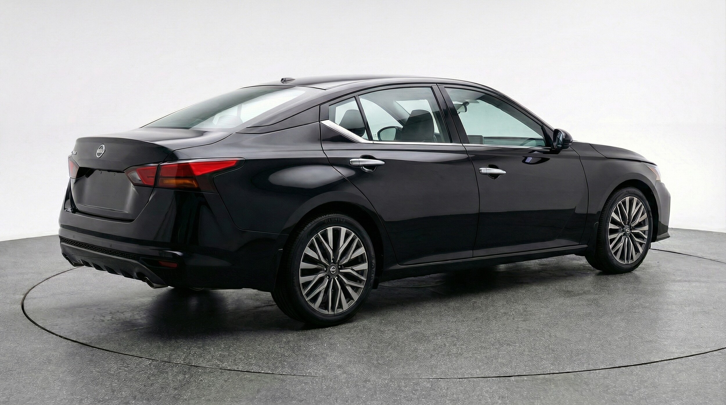 Thumbnail: 2025 Nissan Altima - 7