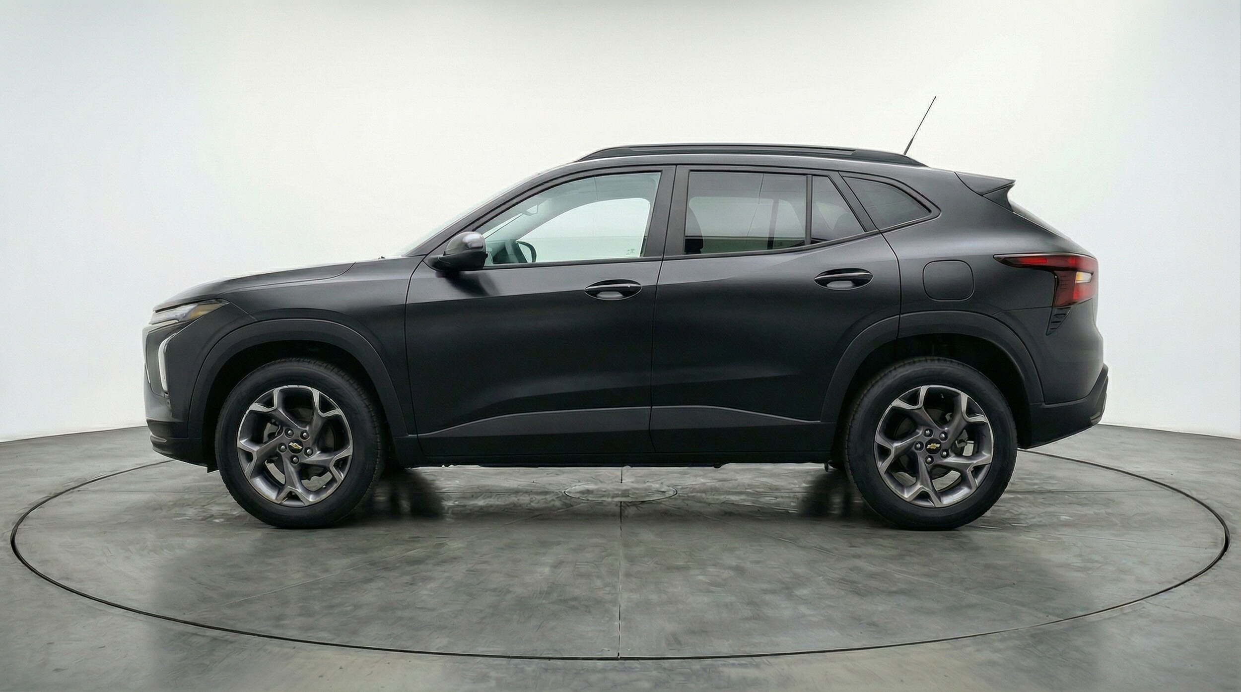 Thumbnail: 2025 Chevrolet Trax - 4