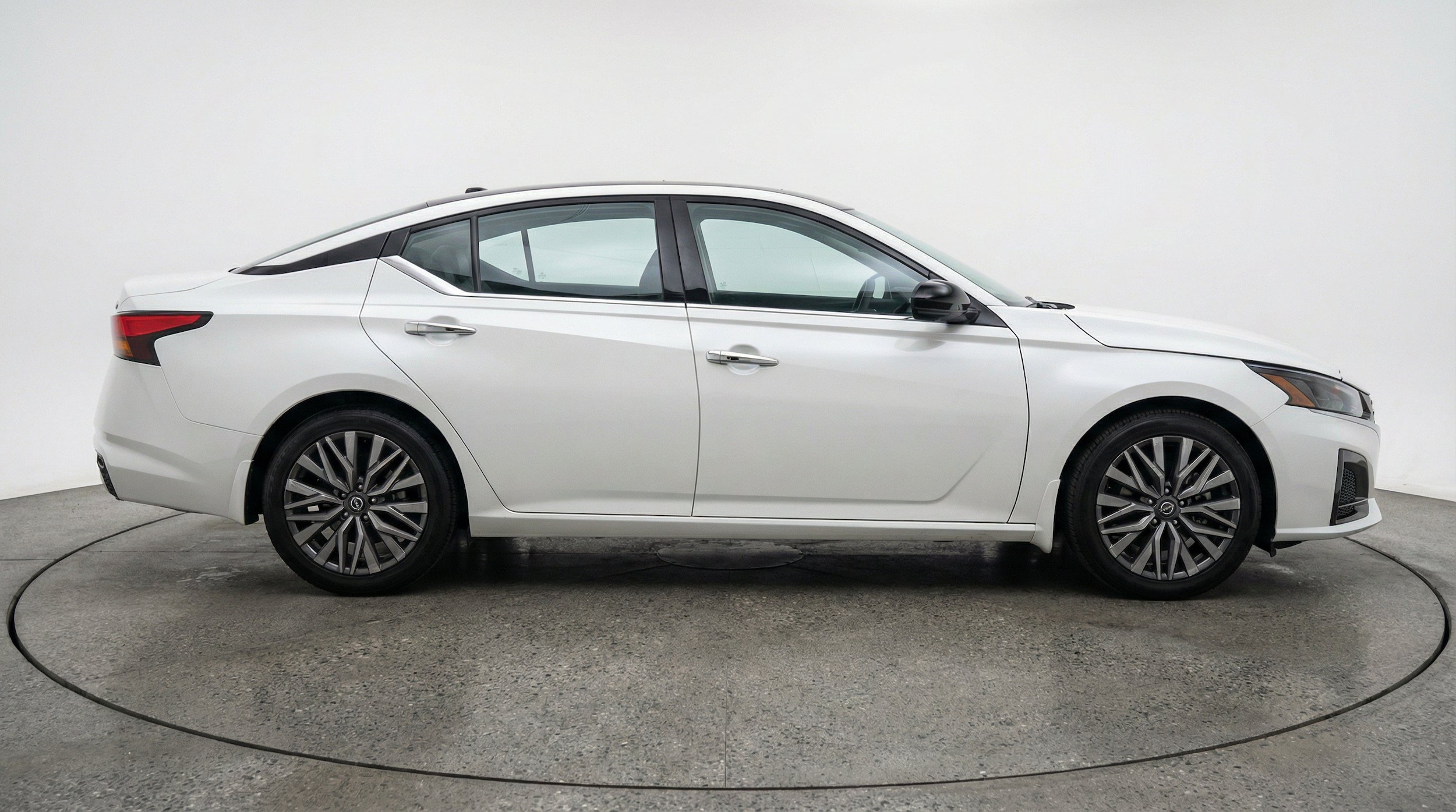 Thumbnail: 2025 Nissan Altima - 11