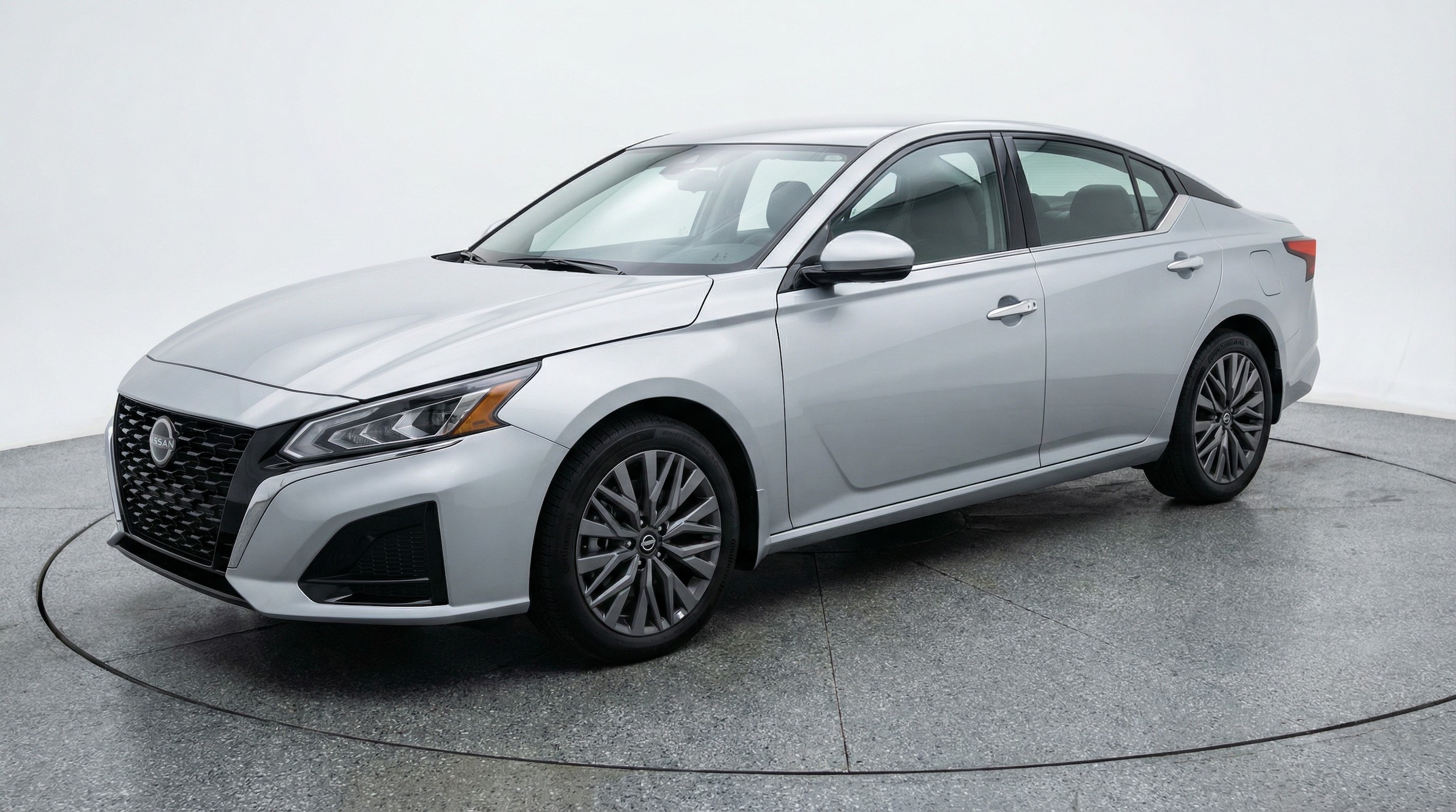 Thumbnail: 2025 Nissan Altima - 3