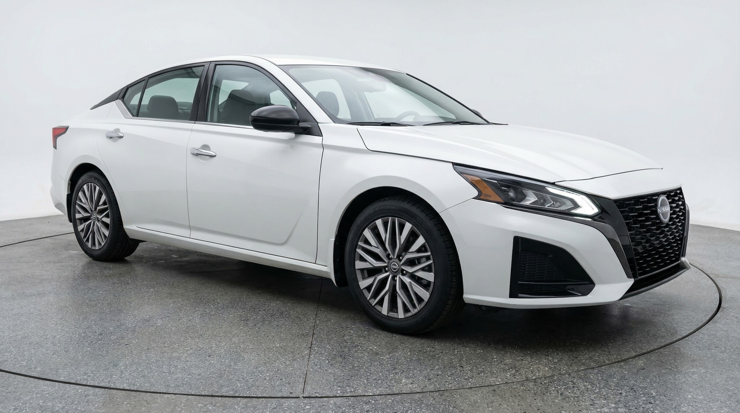 Thumbnail: 2025 Nissan Altima - 1