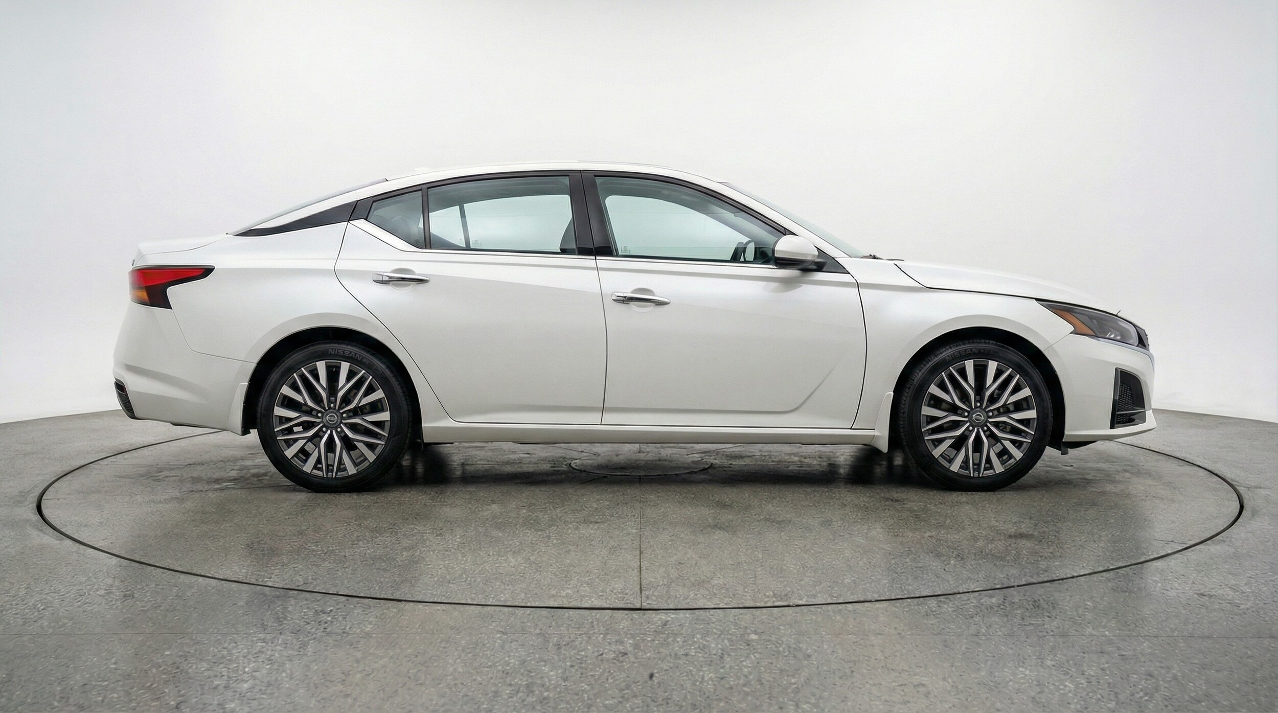 Thumbnail: 2025 Nissan Altima - 8