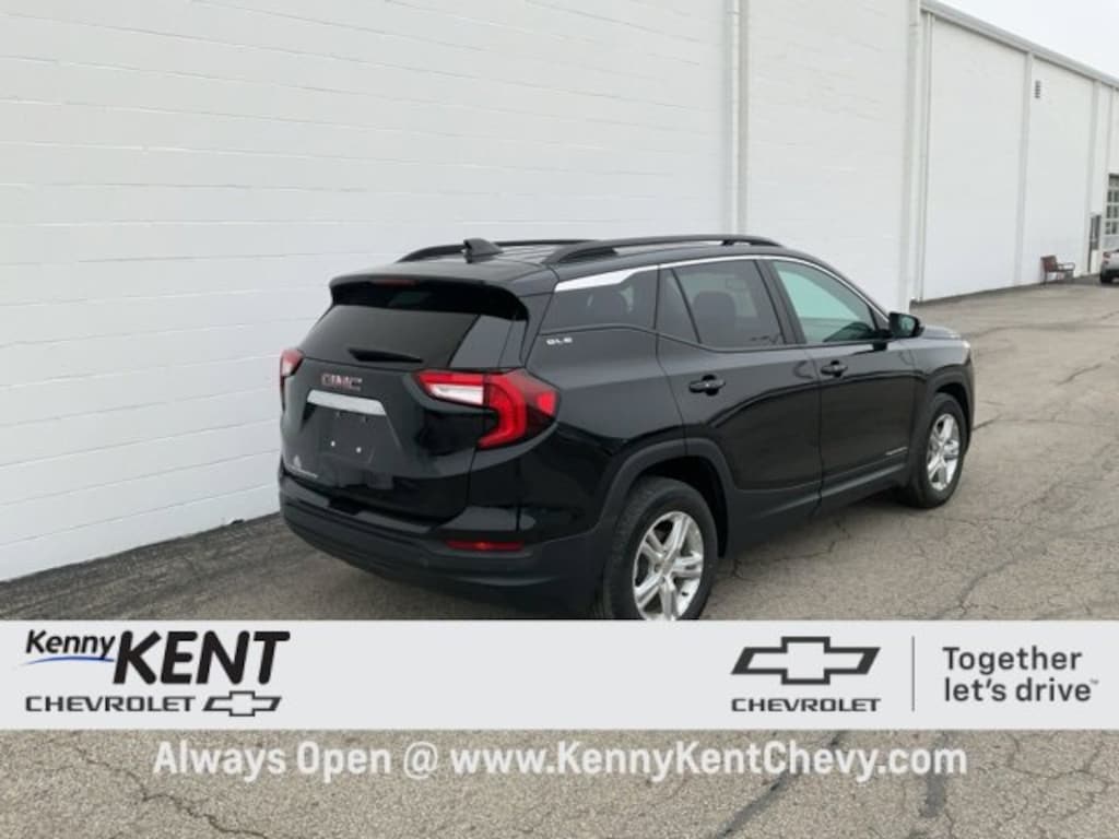 Used 2022 GMC Terrain SLE SUV