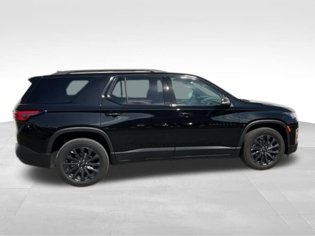 Used 2024 Chevrolet Traverse Limited RS SUV