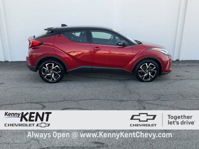 2020 Toyota C-HR XLE photo 3