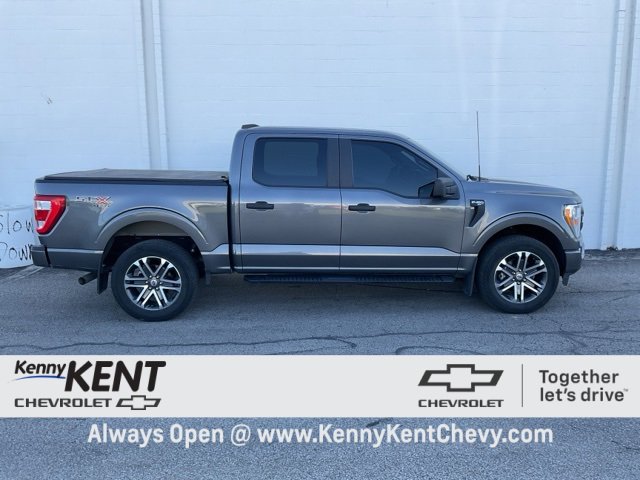 2022 Ford F-150 XL photo 2