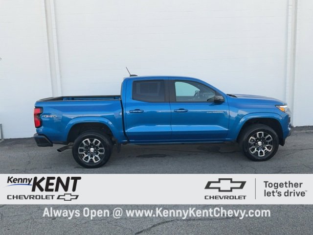 2023 Chevrolet Colorado LT photo 3