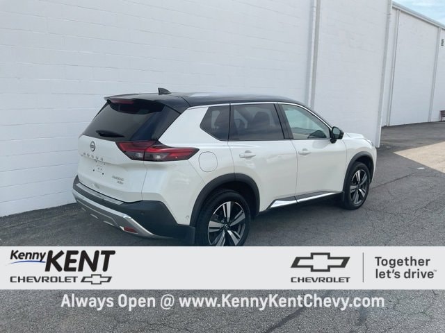 2022 Nissan Rogue Platinum AWD photo 3