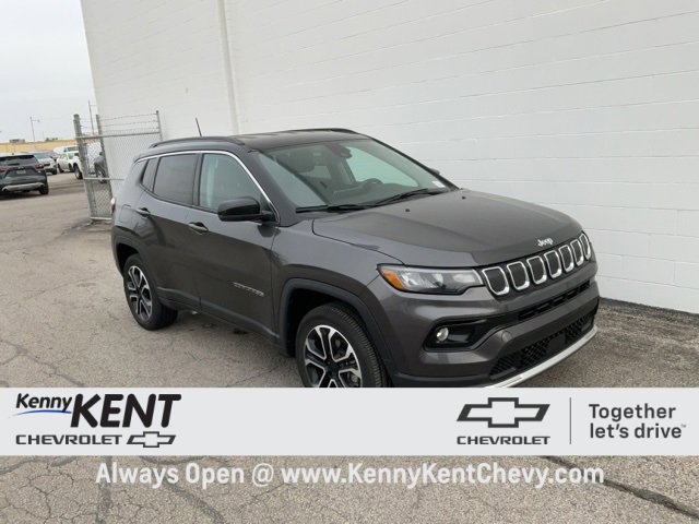 2022 Jeep Compass Limited's photo