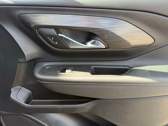 2024 GMC Terrain SLE - Photo 19