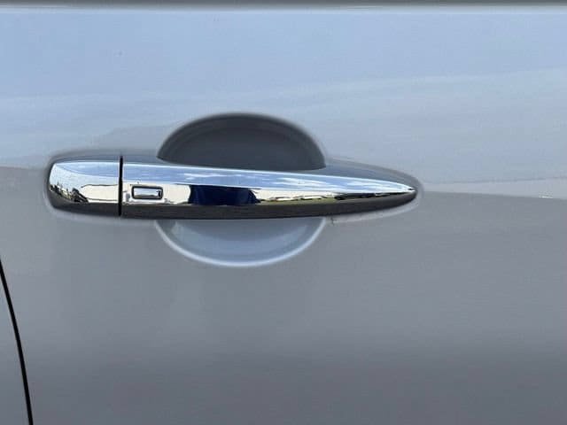 2025 Nissan Altima SV - Photo 14