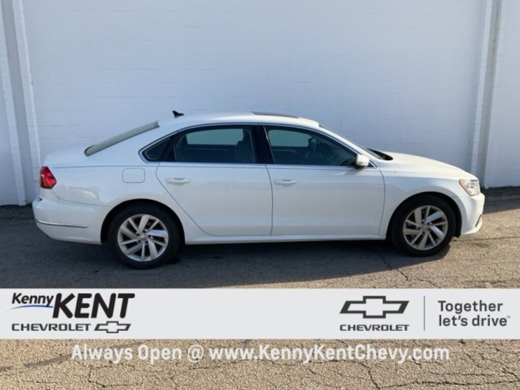 Used 2018 Volkswagen Passat 2.0T SE Sedan