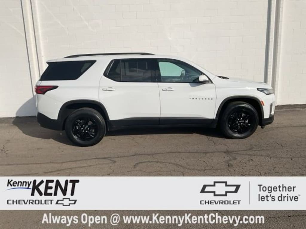 Used 2023 Chevrolet Traverse LT Cloth SUV