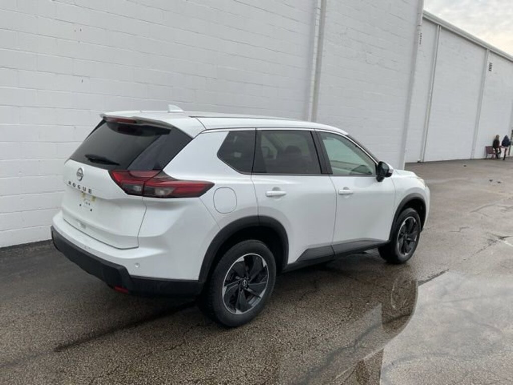 Used 2025 Nissan Rogue SV FWD SUV