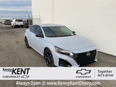 2023 Nissan Altima SR FWD Sedan