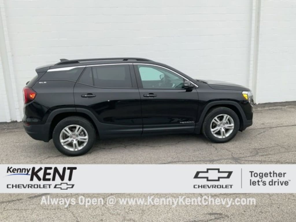 Used 2022 GMC Terrain SLE SUV