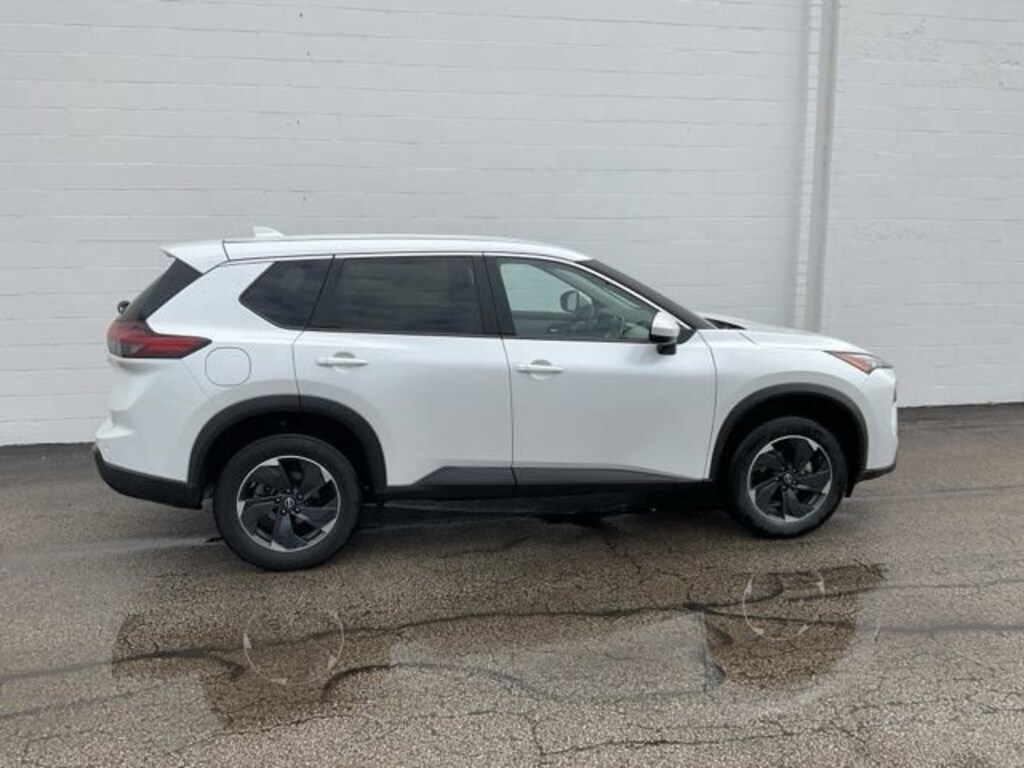 Used 2025 Nissan Rogue SV FWD SUV