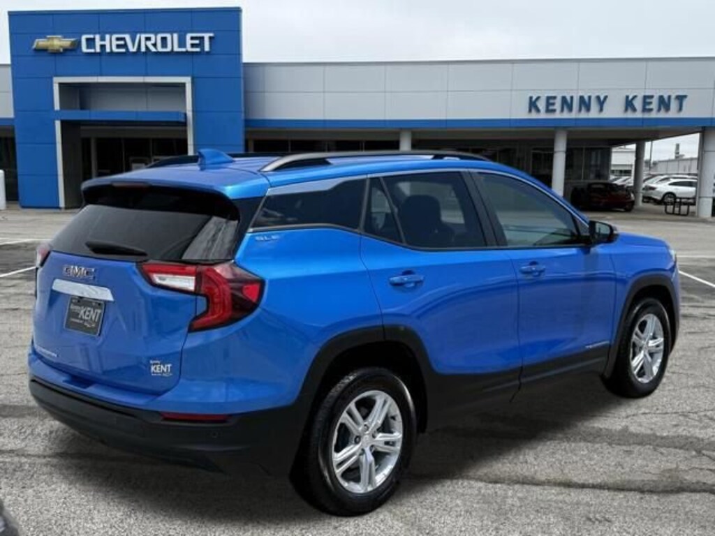 Used 2024 GMC Terrain SLE SUV