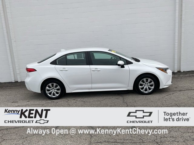 2024 Toyota Corolla LE photo 2