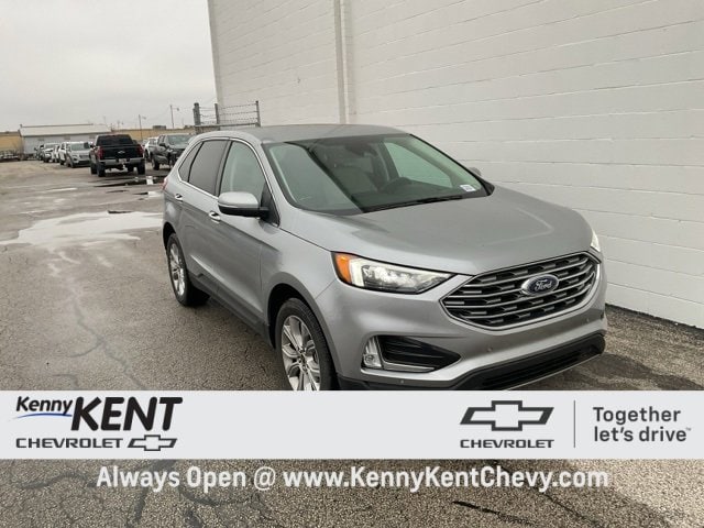 2024 Ford Edge Titanium's photo