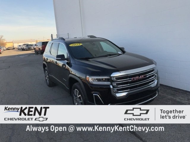 2023 GMC Acadia SLE's photo